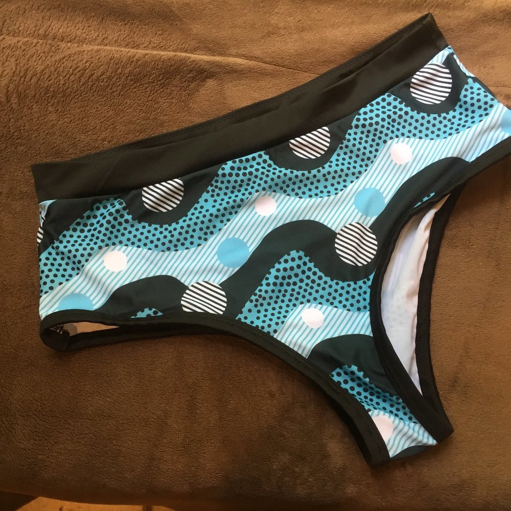 ✅Black & blue print Swim Suit Bottom Large